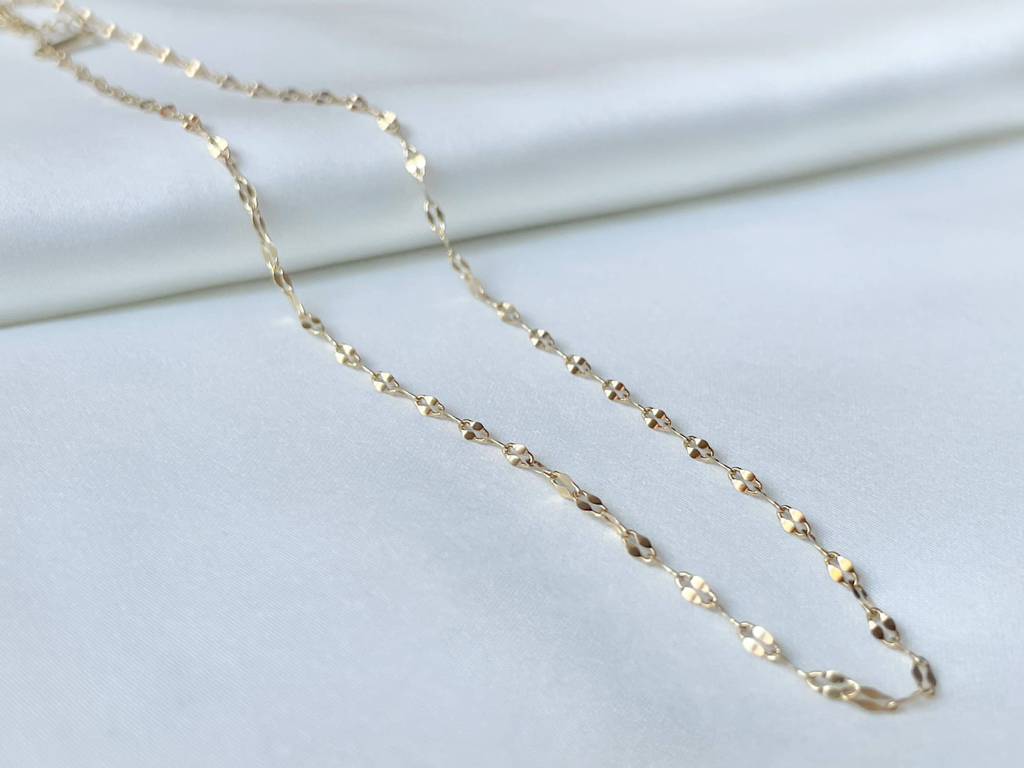 Mirror Chain Necklace - Tarnish-free Sequin Choker