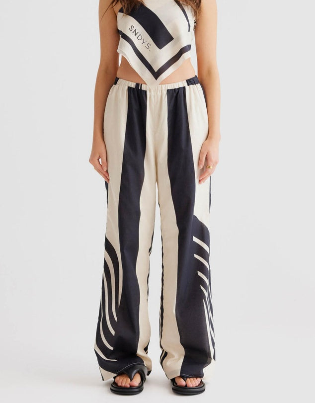 Alba Pant