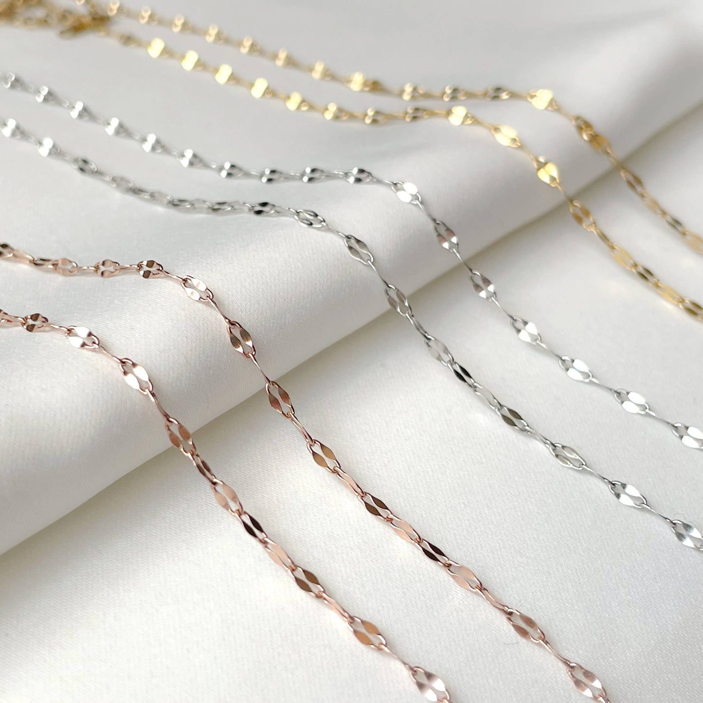 Mirror Chain Necklace - Tarnish-free Sequin Choker