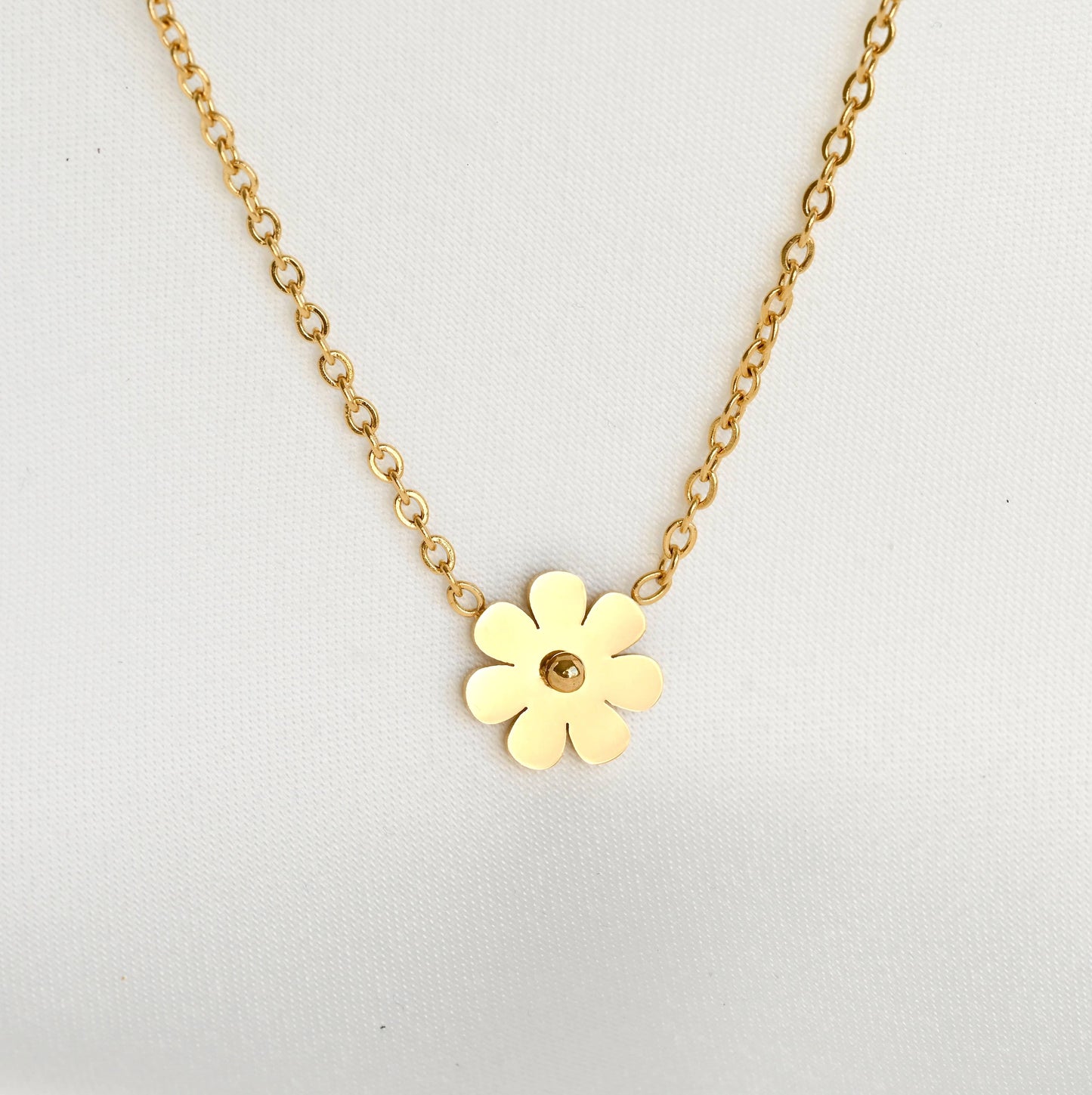 18k Gold Flower Necklace - Minimalist Flower Pendant